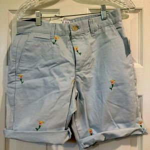 NWT Light blue Gap men’s shorts size 28, with embroidered mermaids